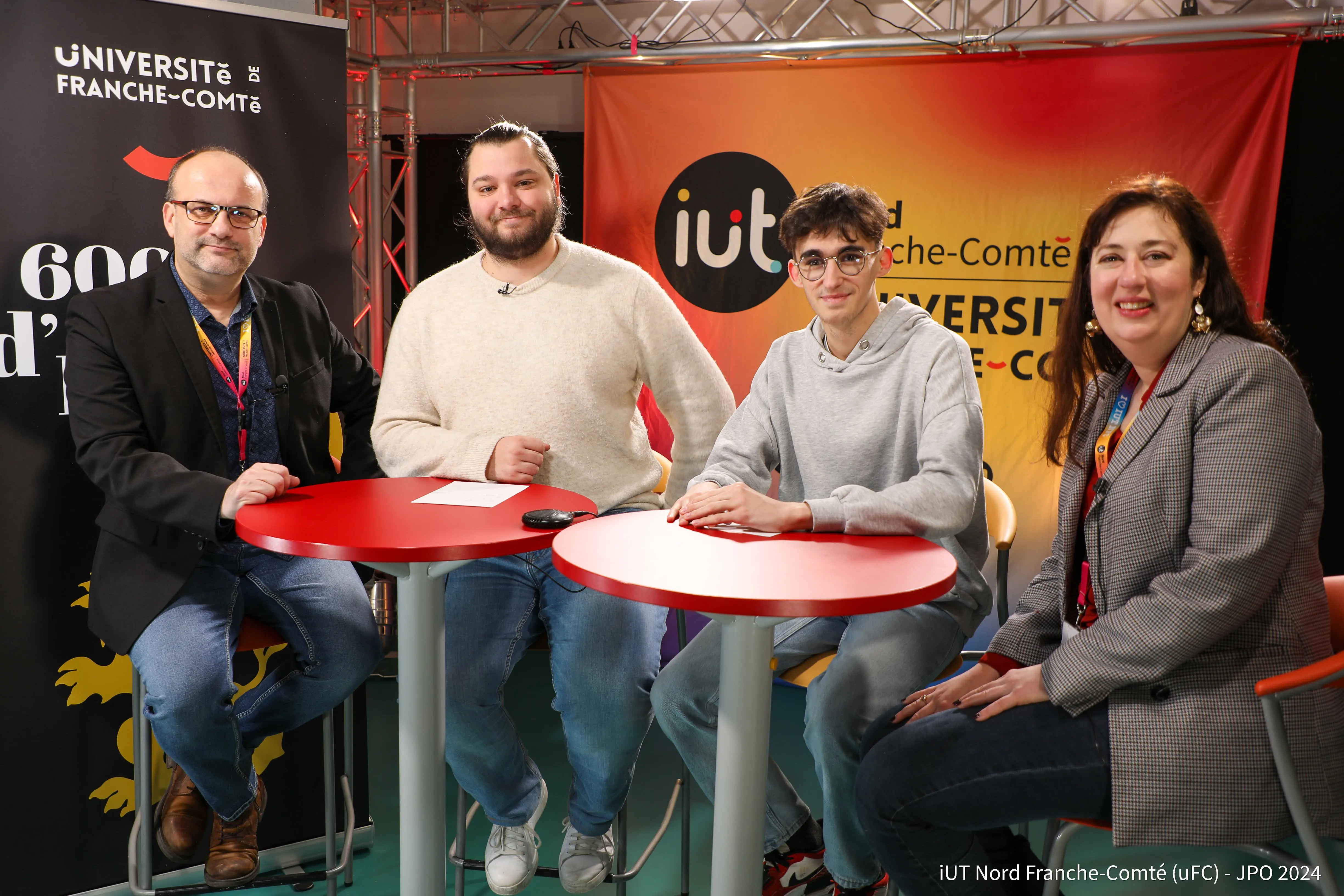Plateau WebTV de l'Université de Franche-Comté lors de la JPO 2024 avec David Markezic, Hugo Paillard, Jules Dupaquier et Valérie Lepiller